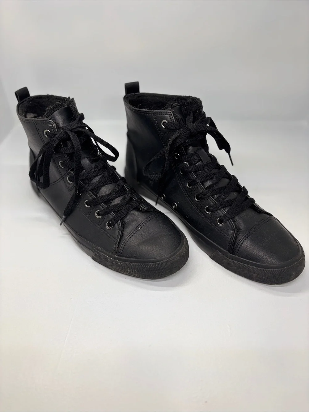 H&M Black High Top Sneakers Men’s 10.5 EU 44 Faux Leather Lace Up Casual